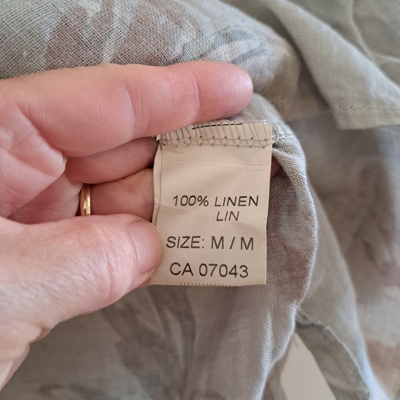 Linen top with balloon sleeve - Picture 5 of 5